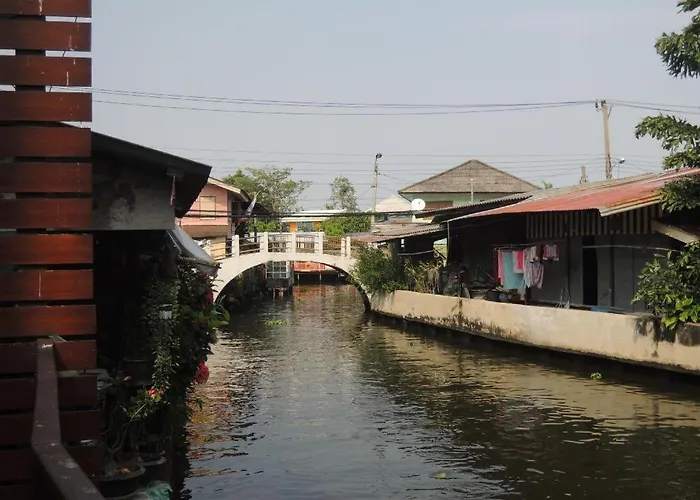 Aiims Tales Canal Boutique House 4*